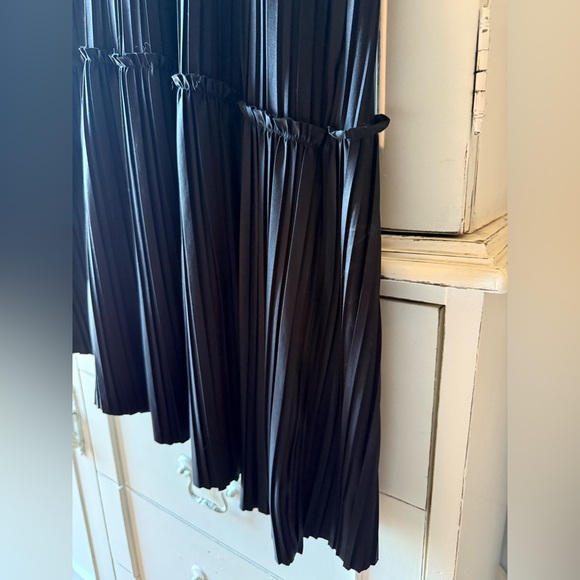 Zara Asymmetrical Pleated Dress - Picture 3 of 5